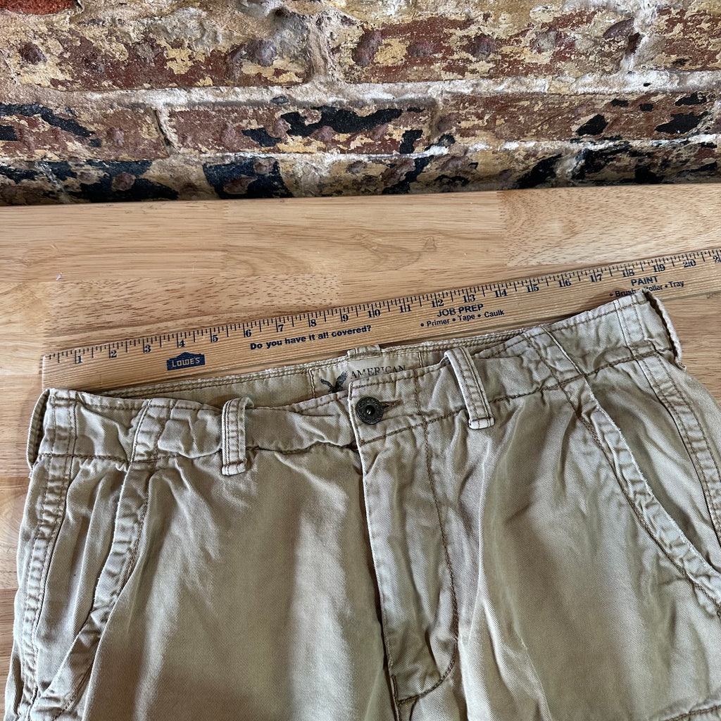 American Eagle Outfitters Classic Cargo Shorts Mens 34 Tan 11" inseam