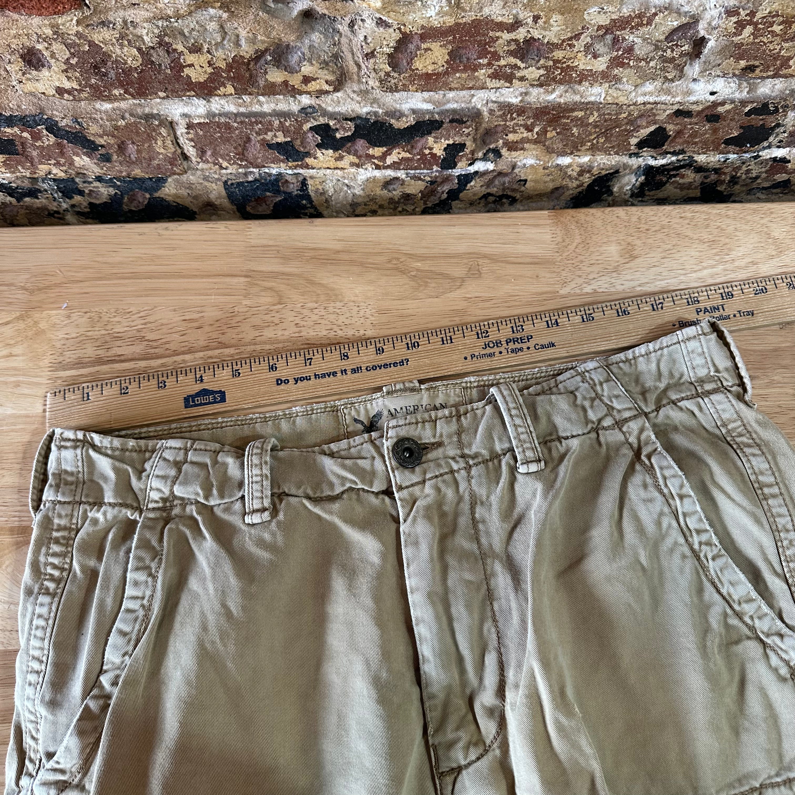American Eagle Outfitters Classic Cargo Shorts Mens 34 Tan 11" inseam