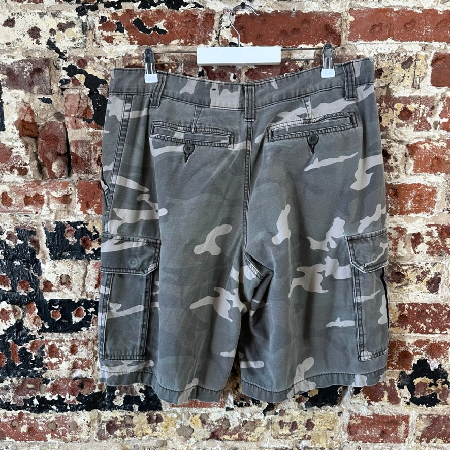 Faded Glory Camo Cargo Shorts Mens 36