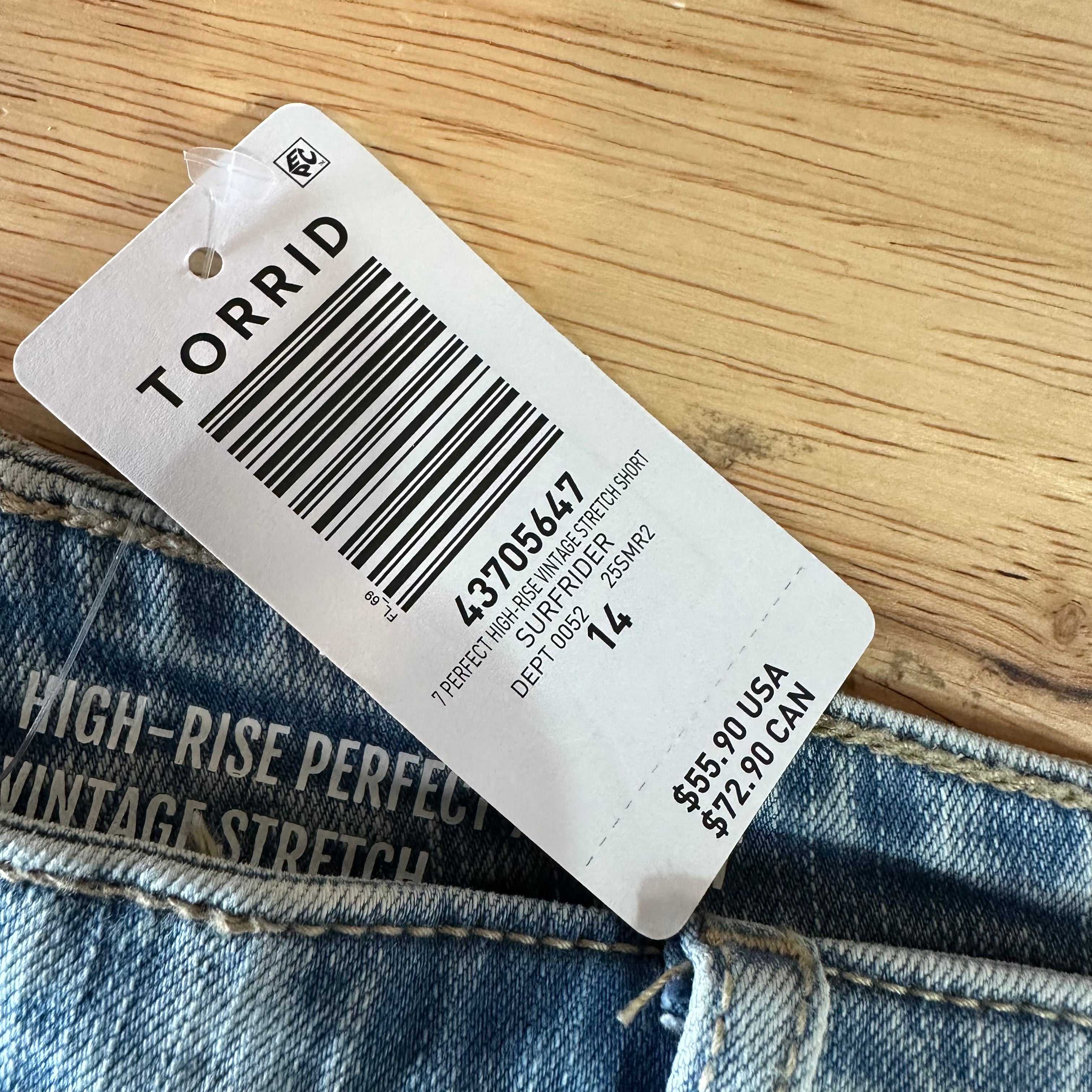 Torrid Sz 14 High Rise Perfect 7" Shorts Blue Vintage Stretch NWT 37x6.5"