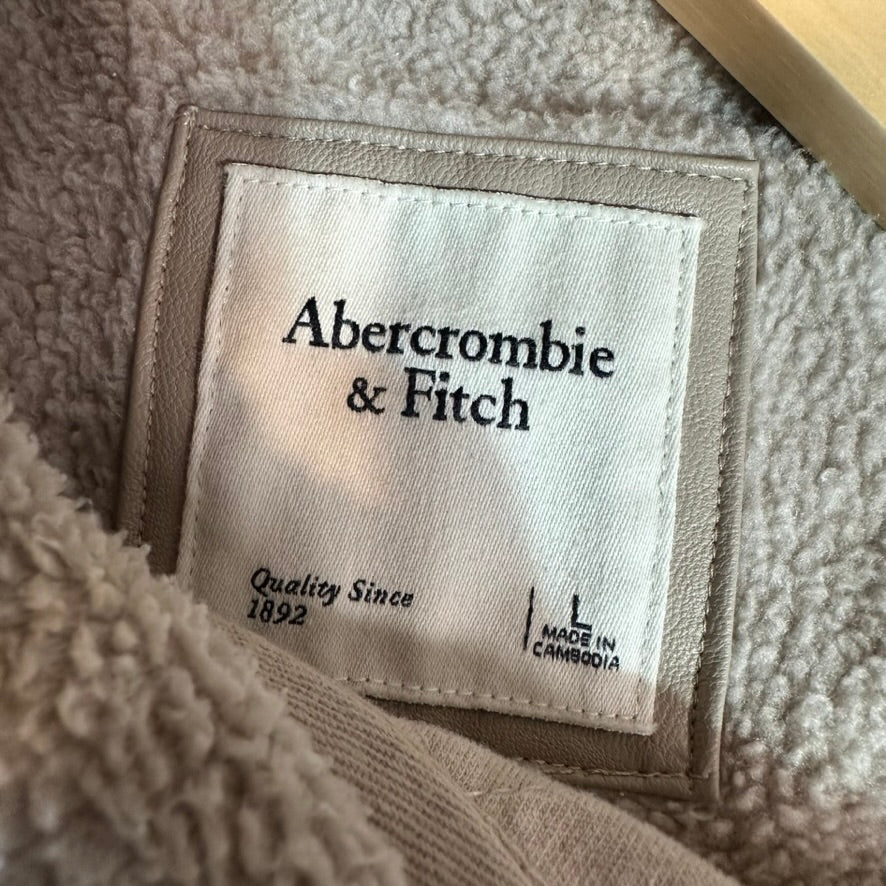 Abercrombie Fitch Women’s Asymmetrical Snap Fleece Tan Beige Large Sherpa
