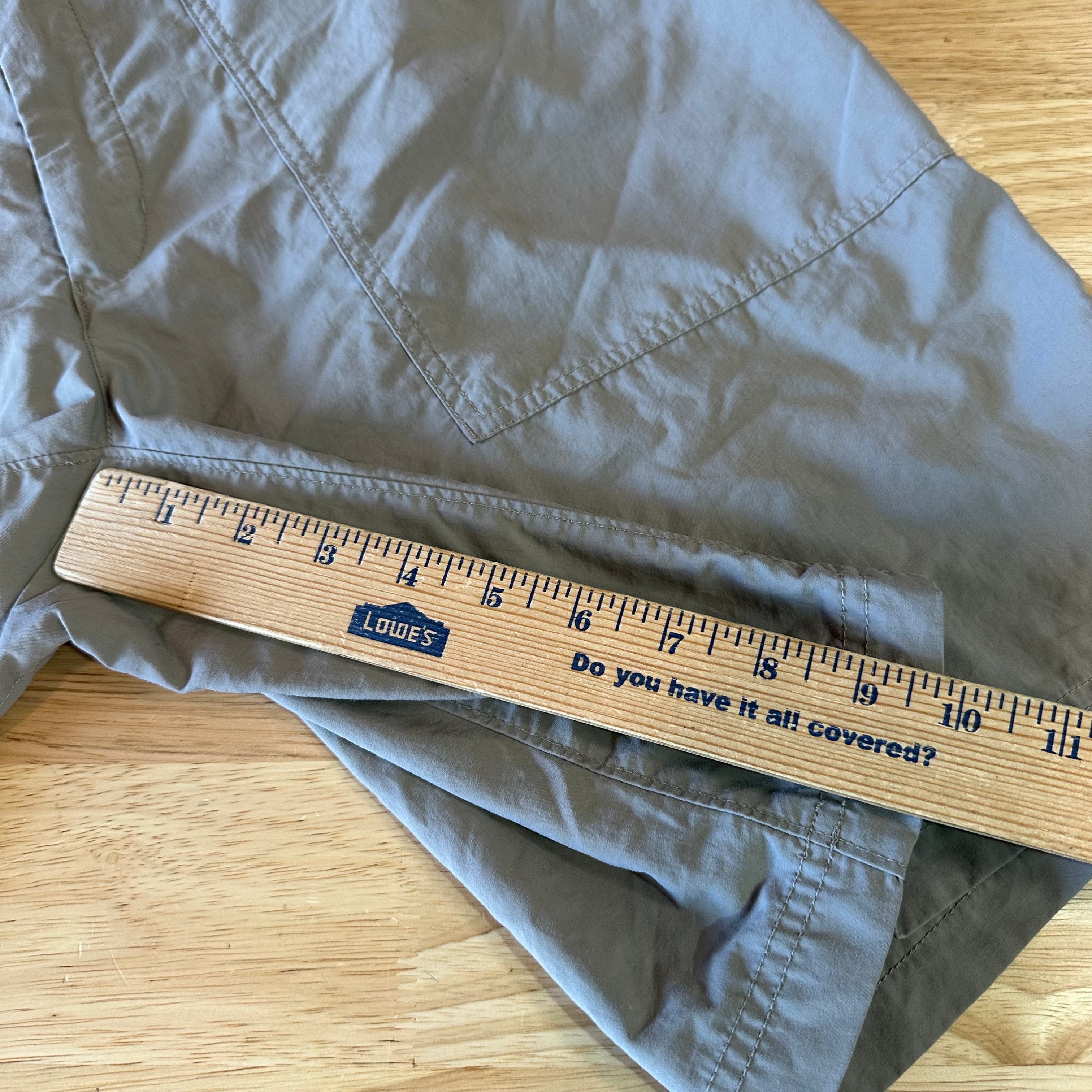 Mountain Khakis Mens XL Tan Shorts