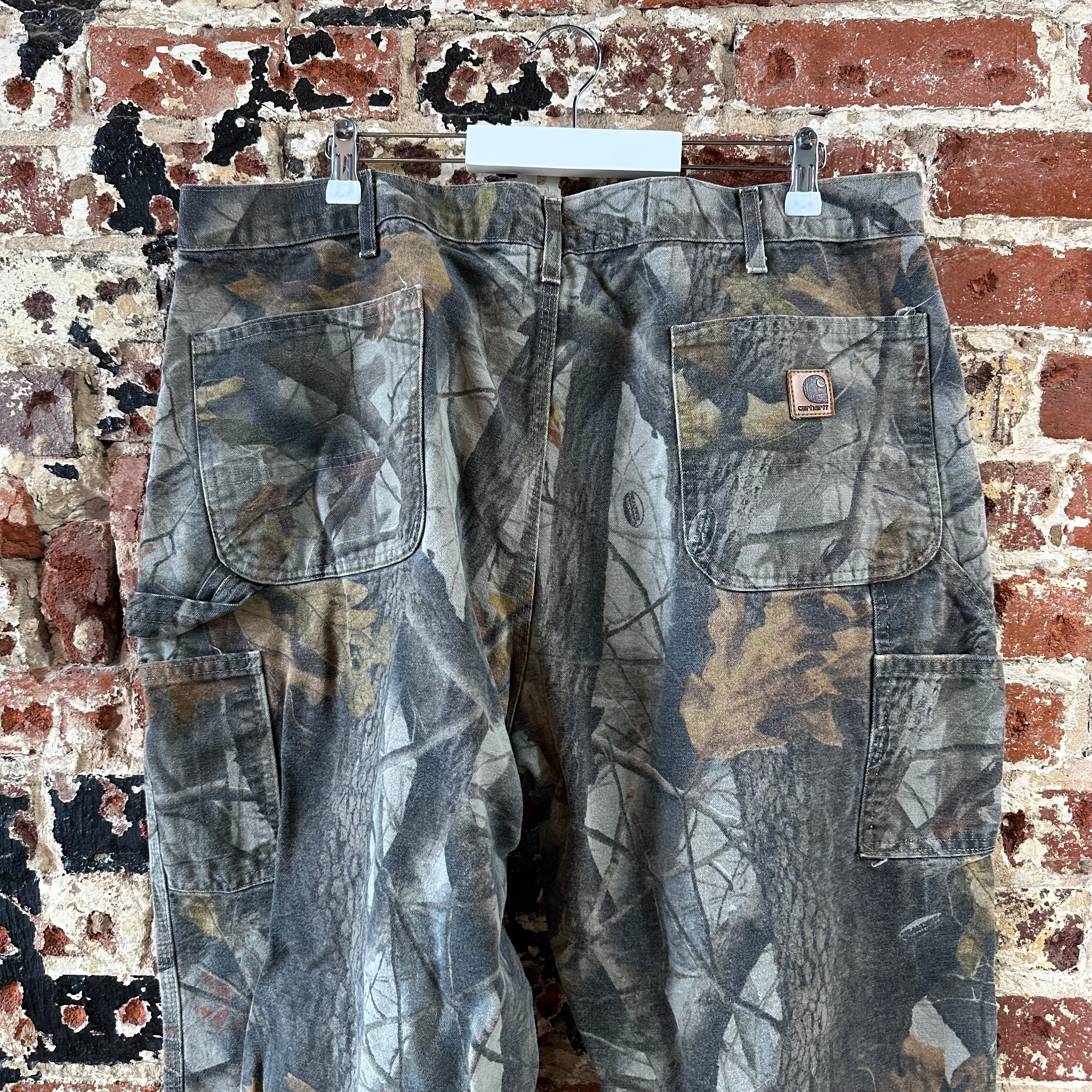 Carhartt Mens 42x28 Camo Pants