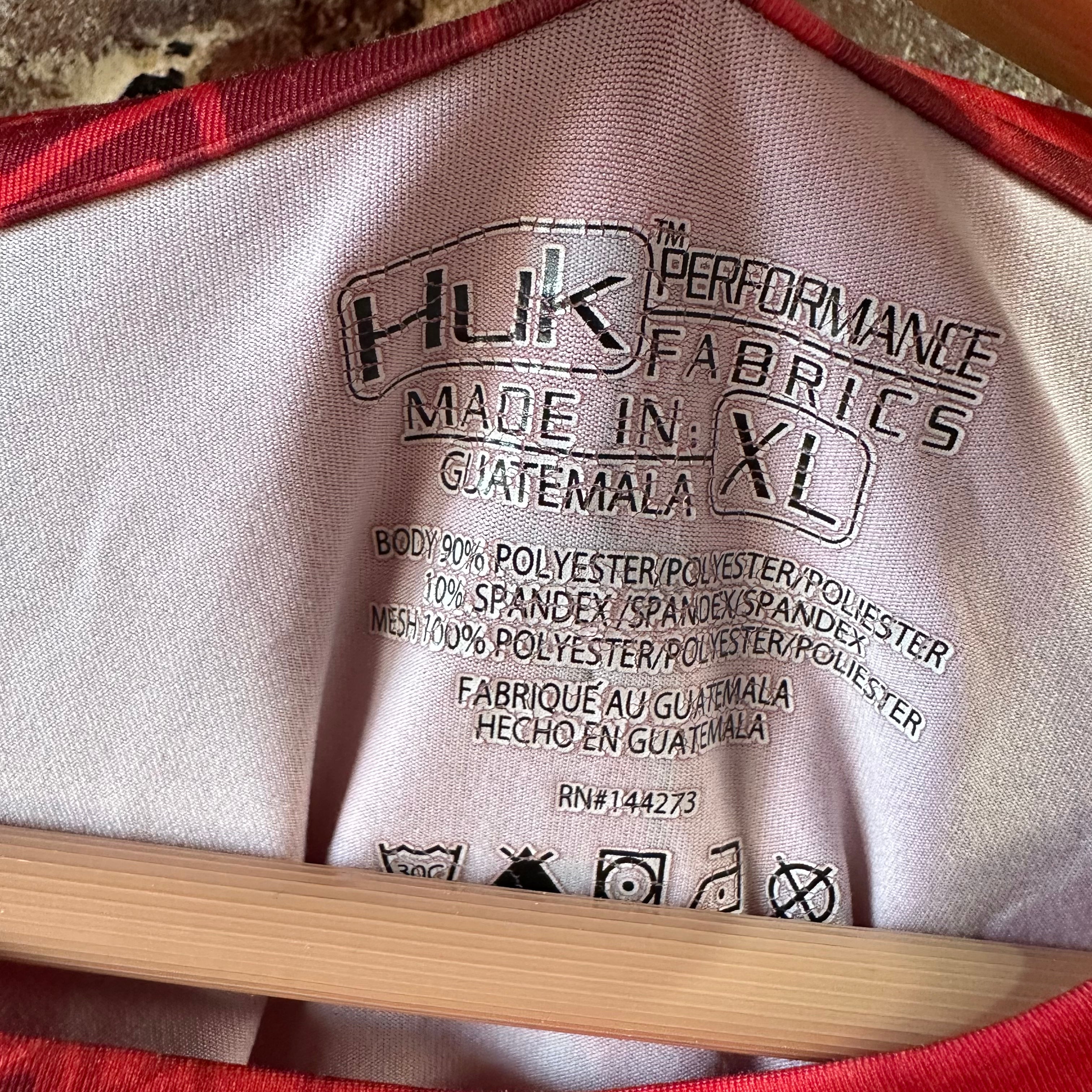 Huk Fishing Shirt Mens XL Red Camo Performance Icon Long Sleeve Sun Shirt