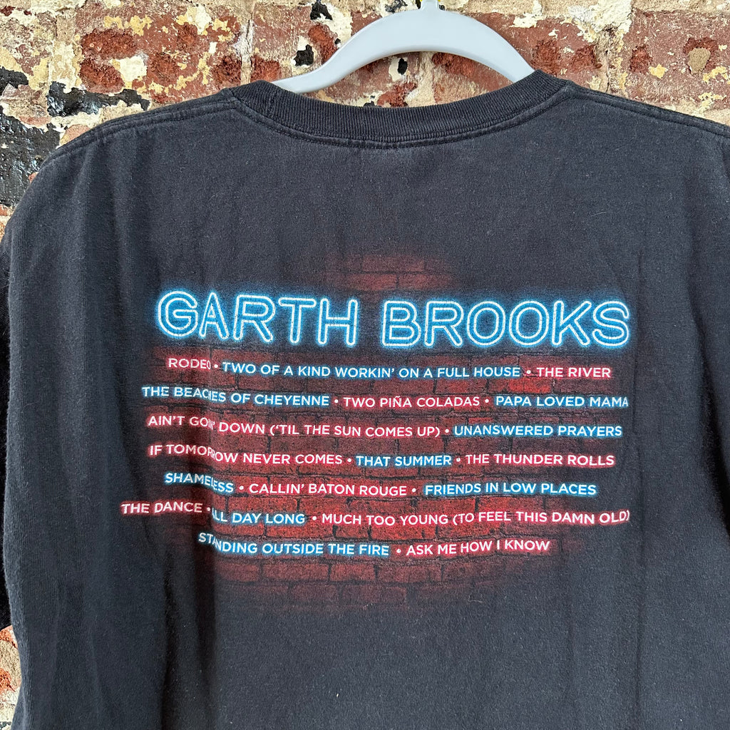 Garth Medium S/S Black T-Shirt