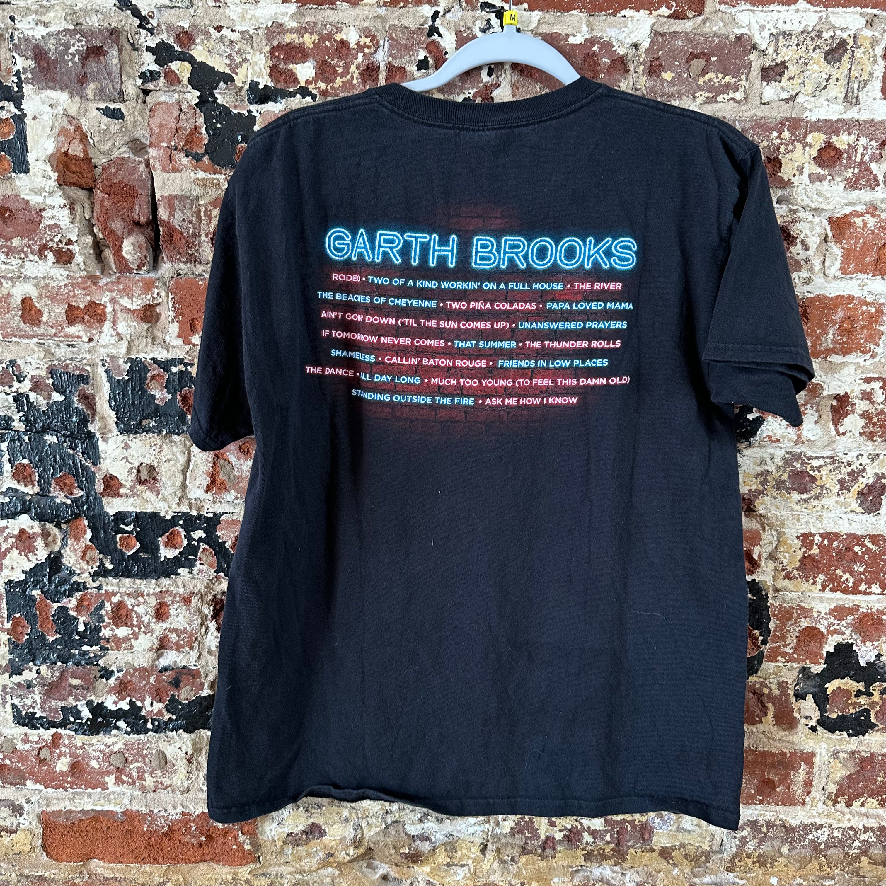 Garth Medium S/S Black T-Shirt
