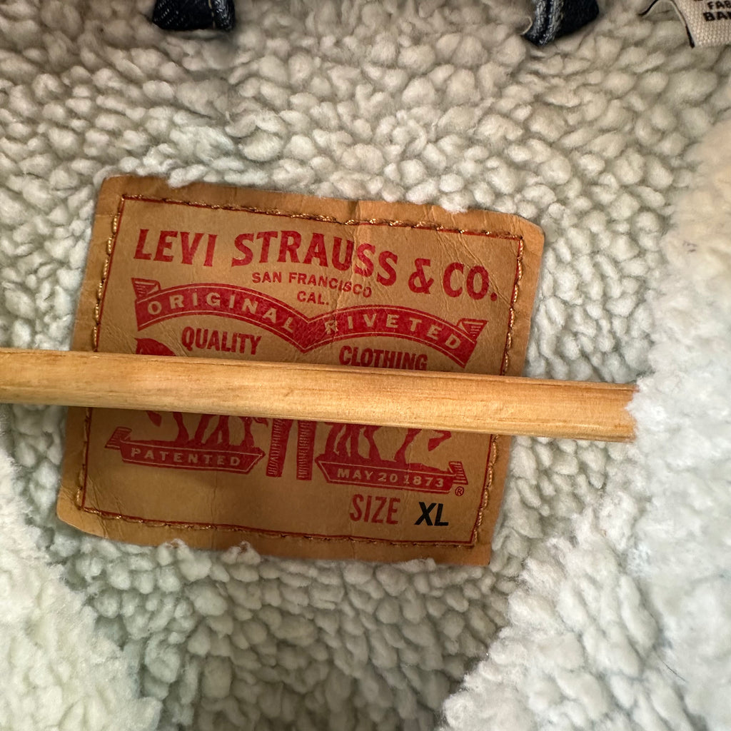 Levi's Jean Jacket Sherpa Lined Trucker Style Blue Denim Mens size XL Classic