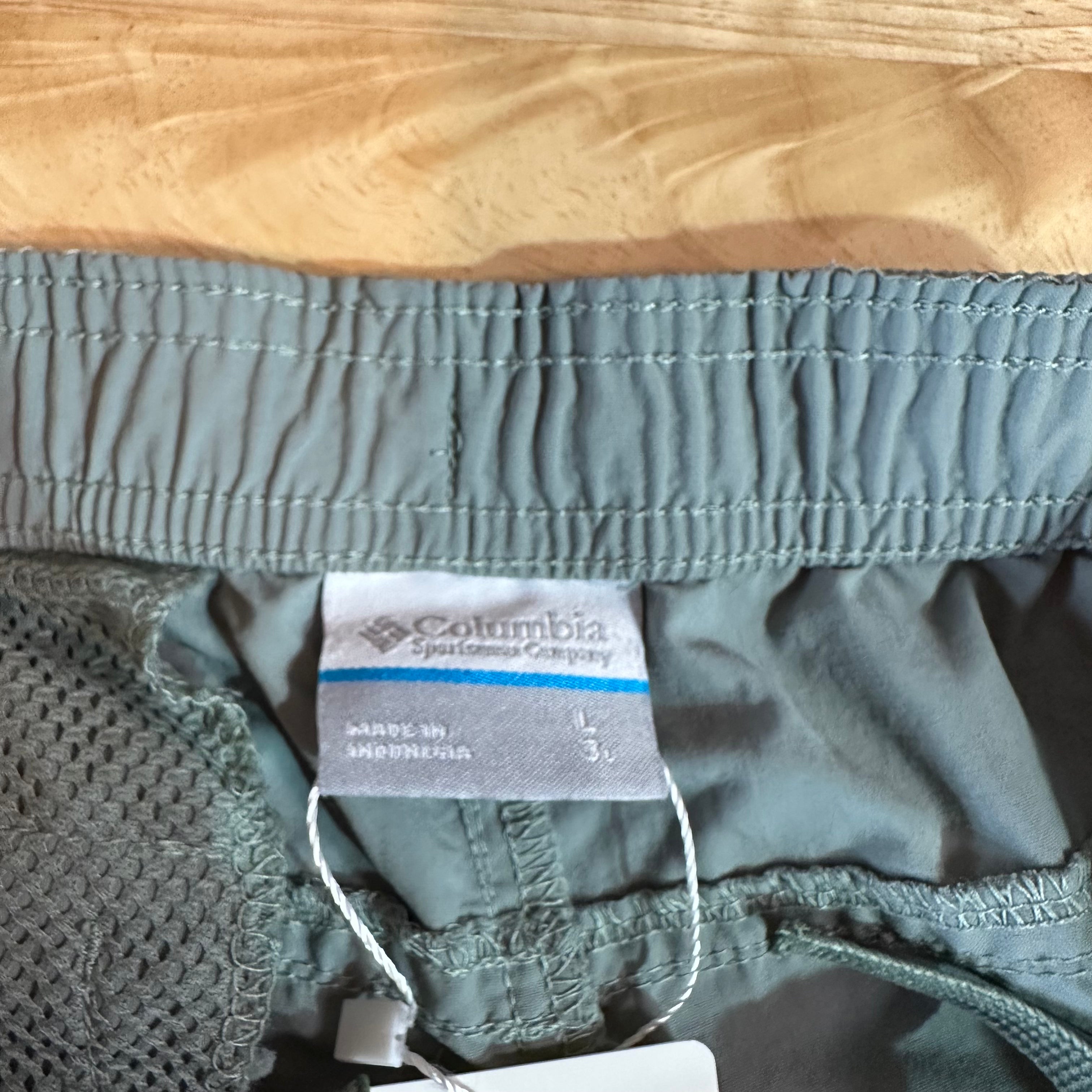 Columbia Women's Large Shorts