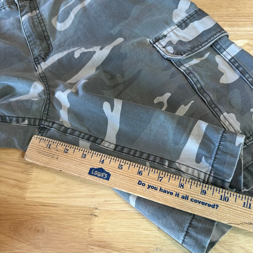 Faded Glory Camo Cargo Shorts Mens 36