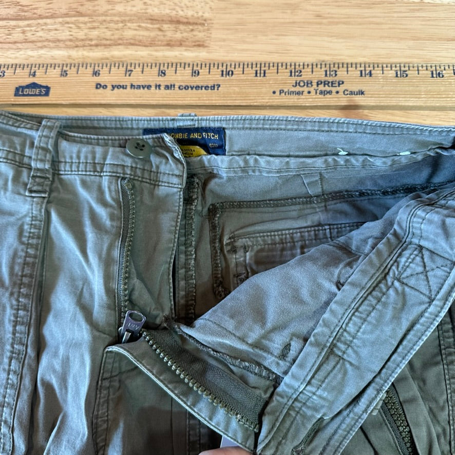Vintage Men’s Abercrombie &amp; Fitch Safari Shorts 90s Green Sz 30 Hiking Outdoors