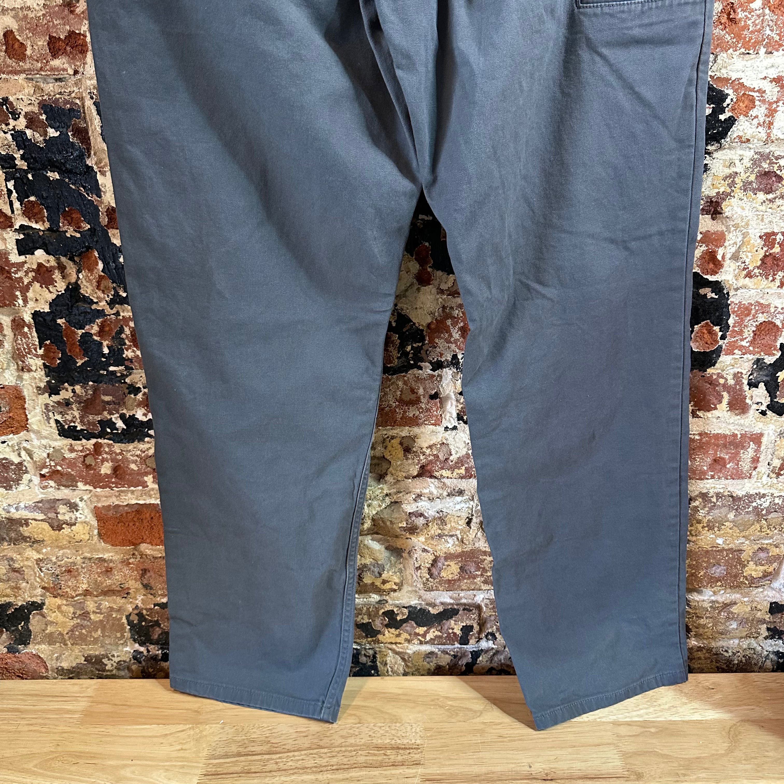 Carhartt Mens 34x32 Gray Pants