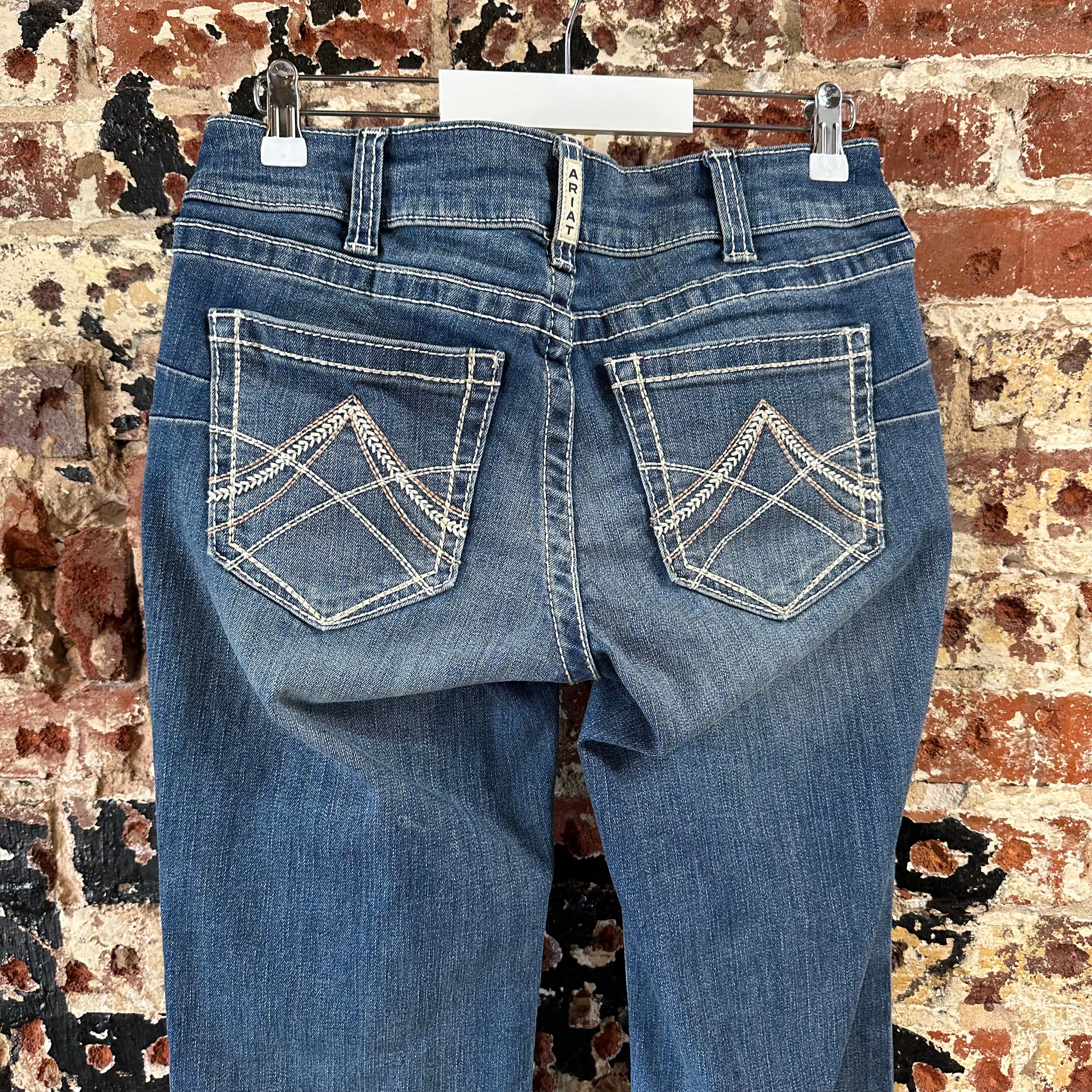 Ariat Womens 28 Straight Jeans