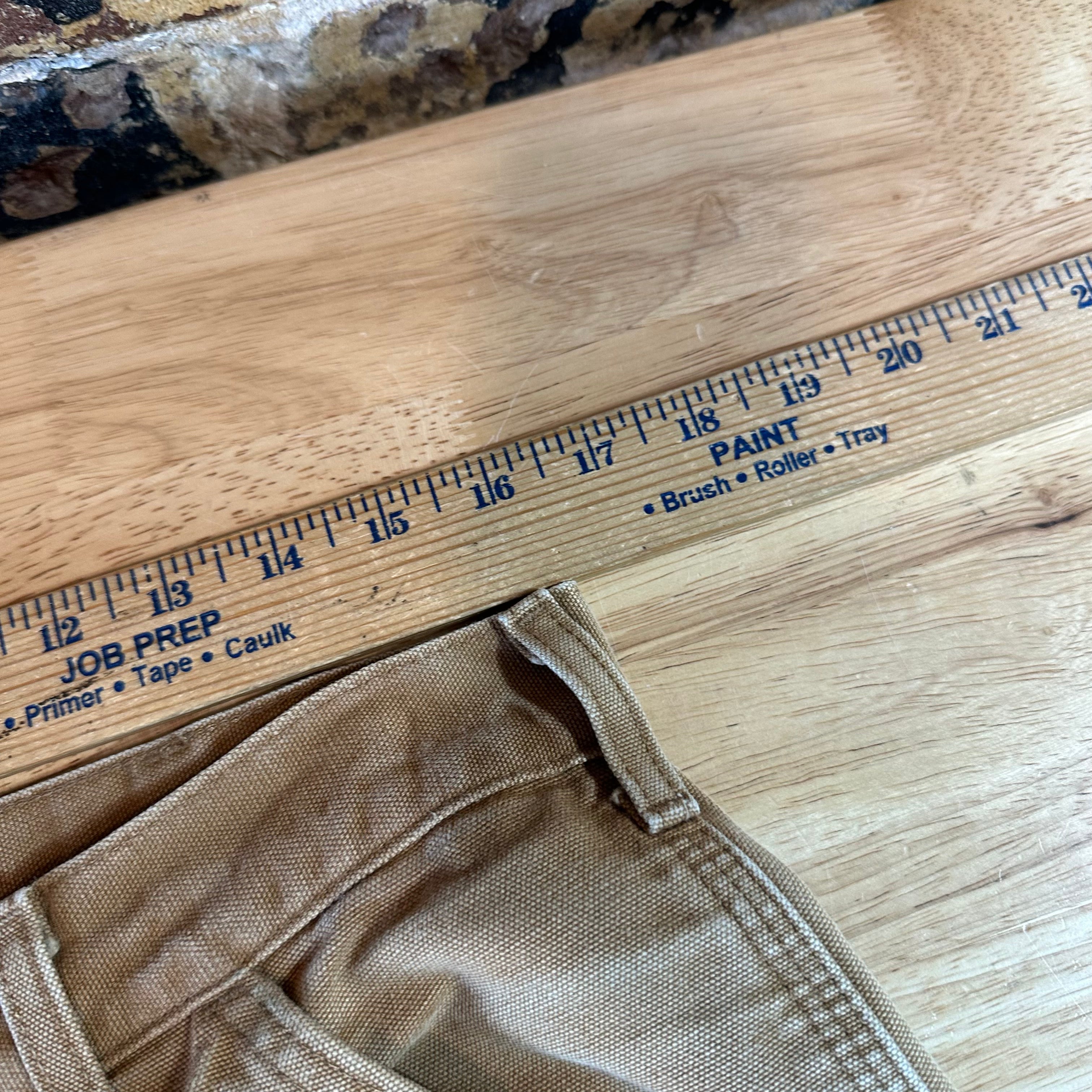 Carhartt B11 BRN Mens 33x32 Pants