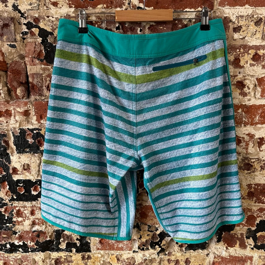 North Face Mens 34 Board Shorts