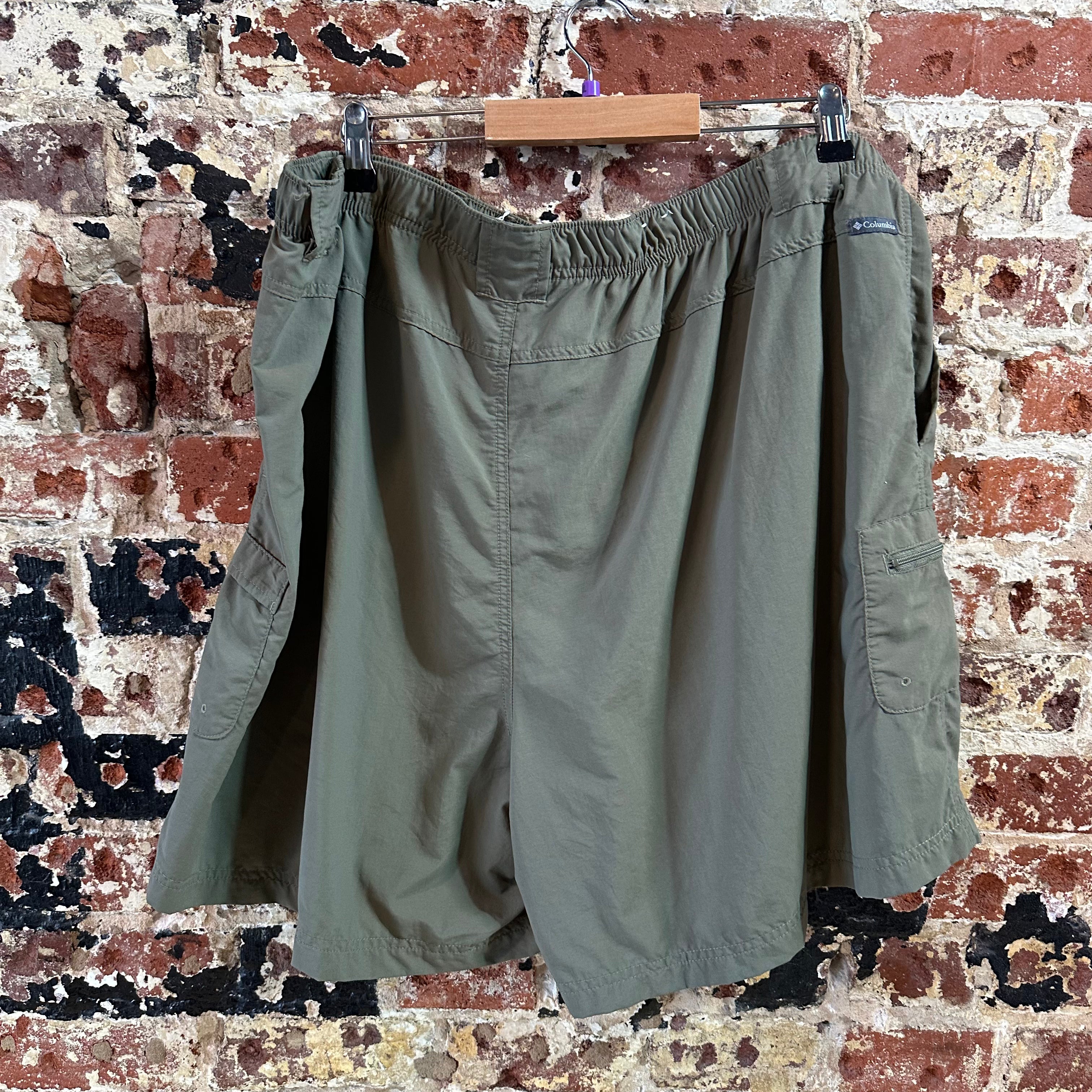Columbia Mens 3XL Green Shorts