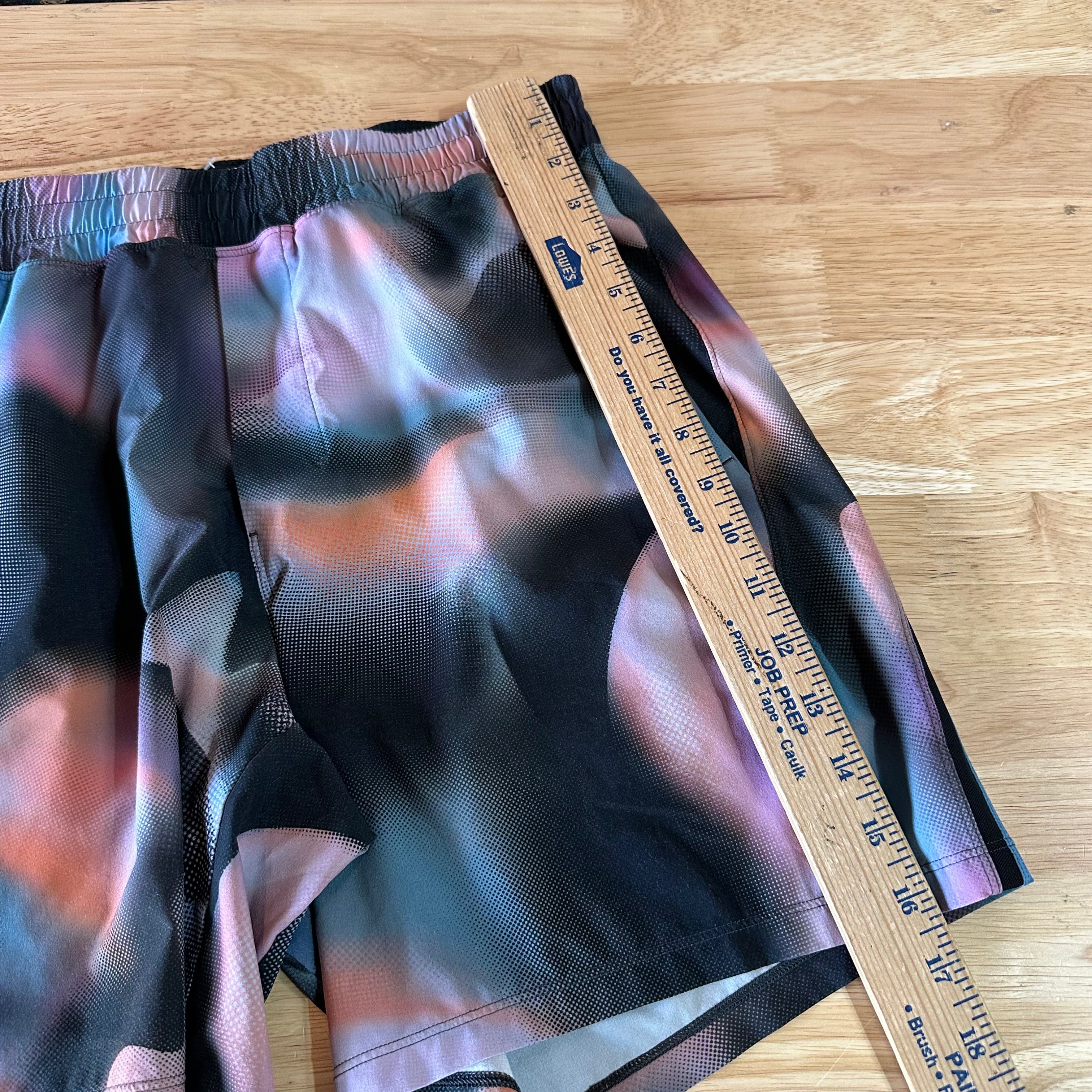 Lululemon Shorts Mens Medium Black Orange Pacebreaker Linerless Chromadrift
