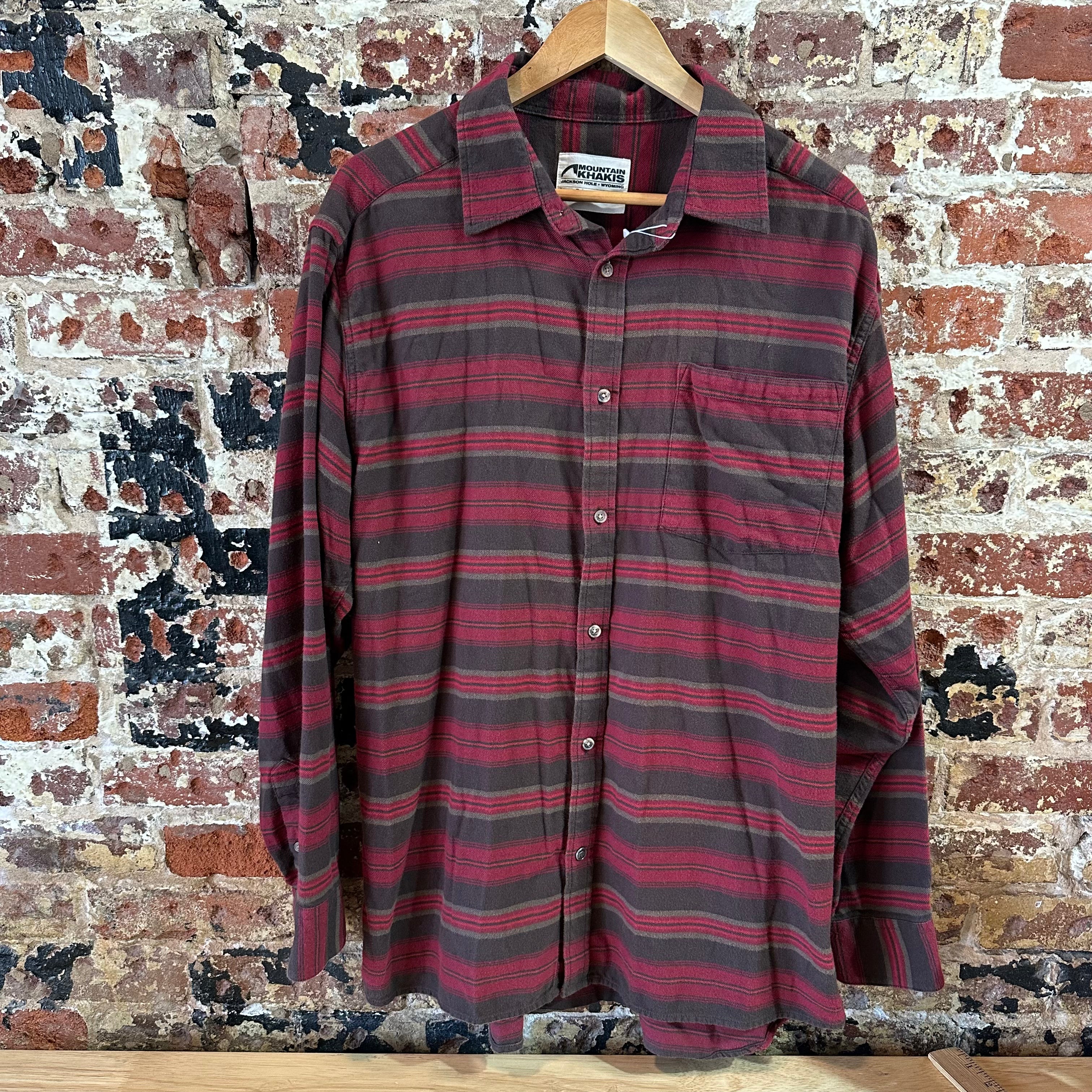 Mountain Khakis Men's Large Button Shirt
