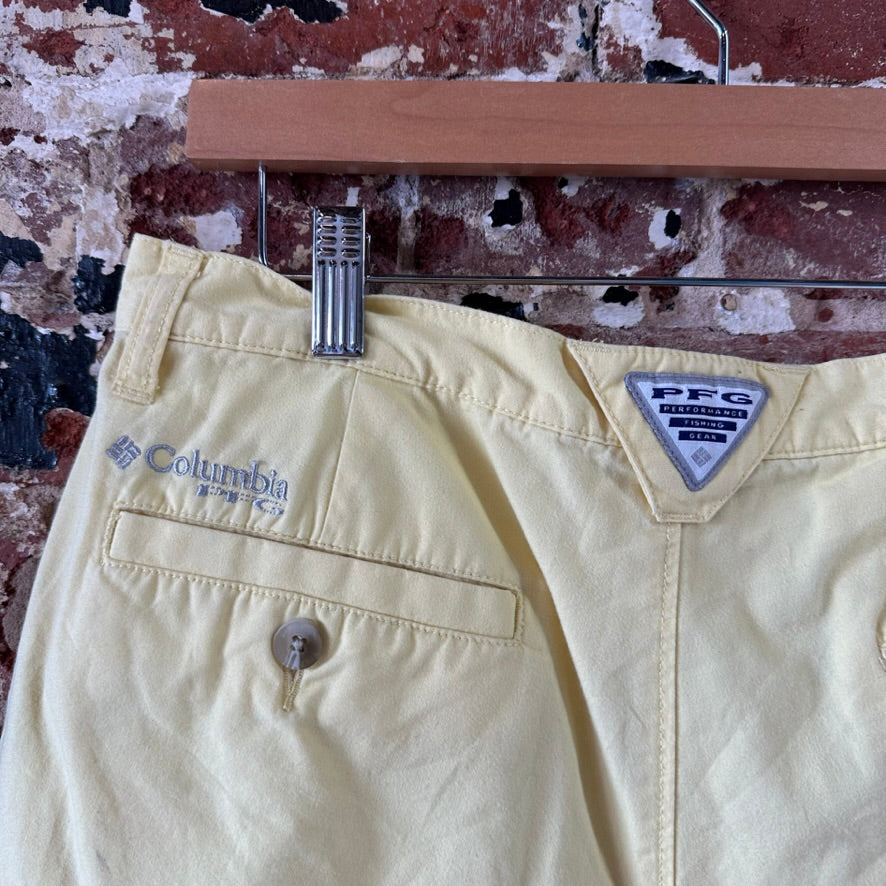 Columbia Mens 34 Yellow Shorts