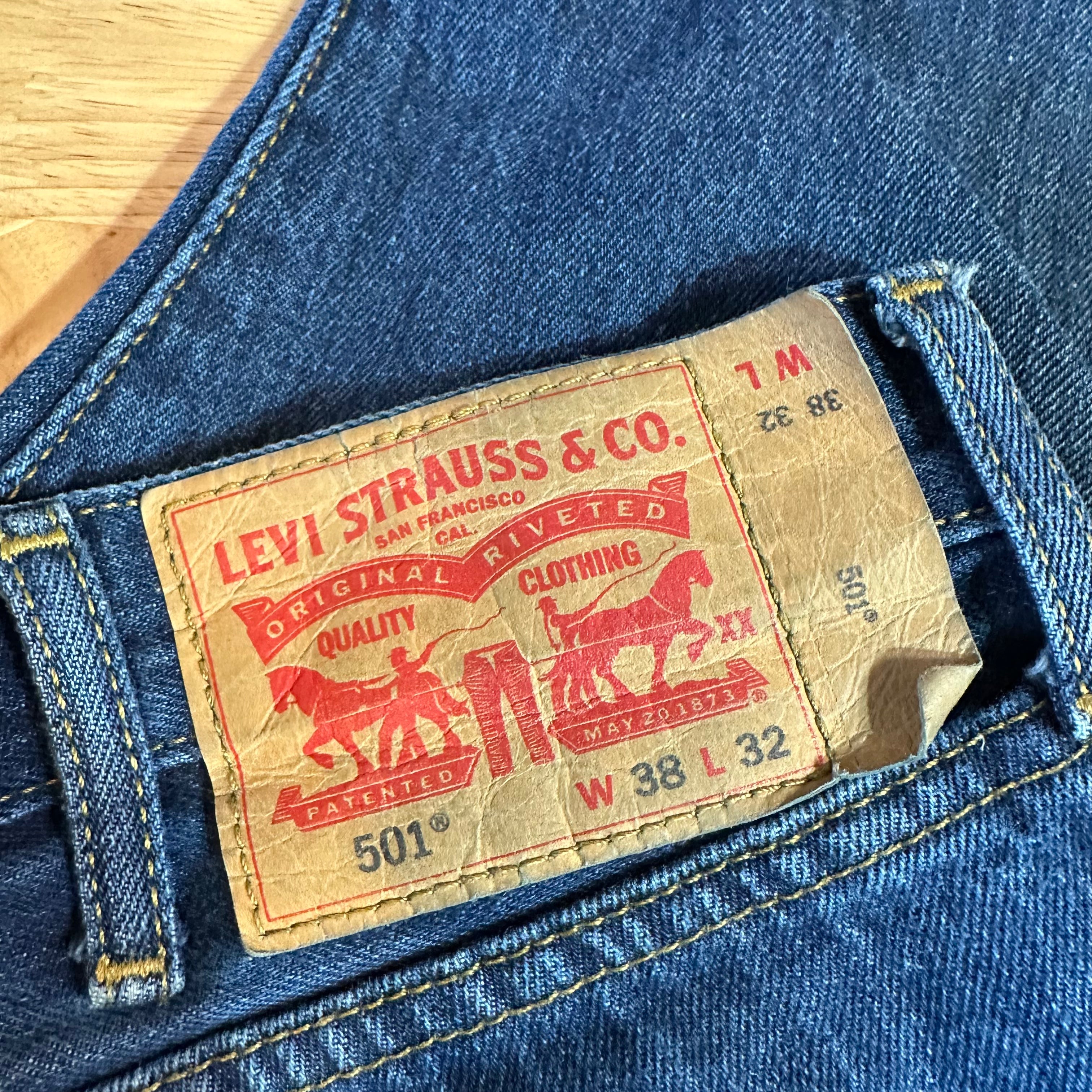 Levi's 501 Mens 38x32 Blue Jeans