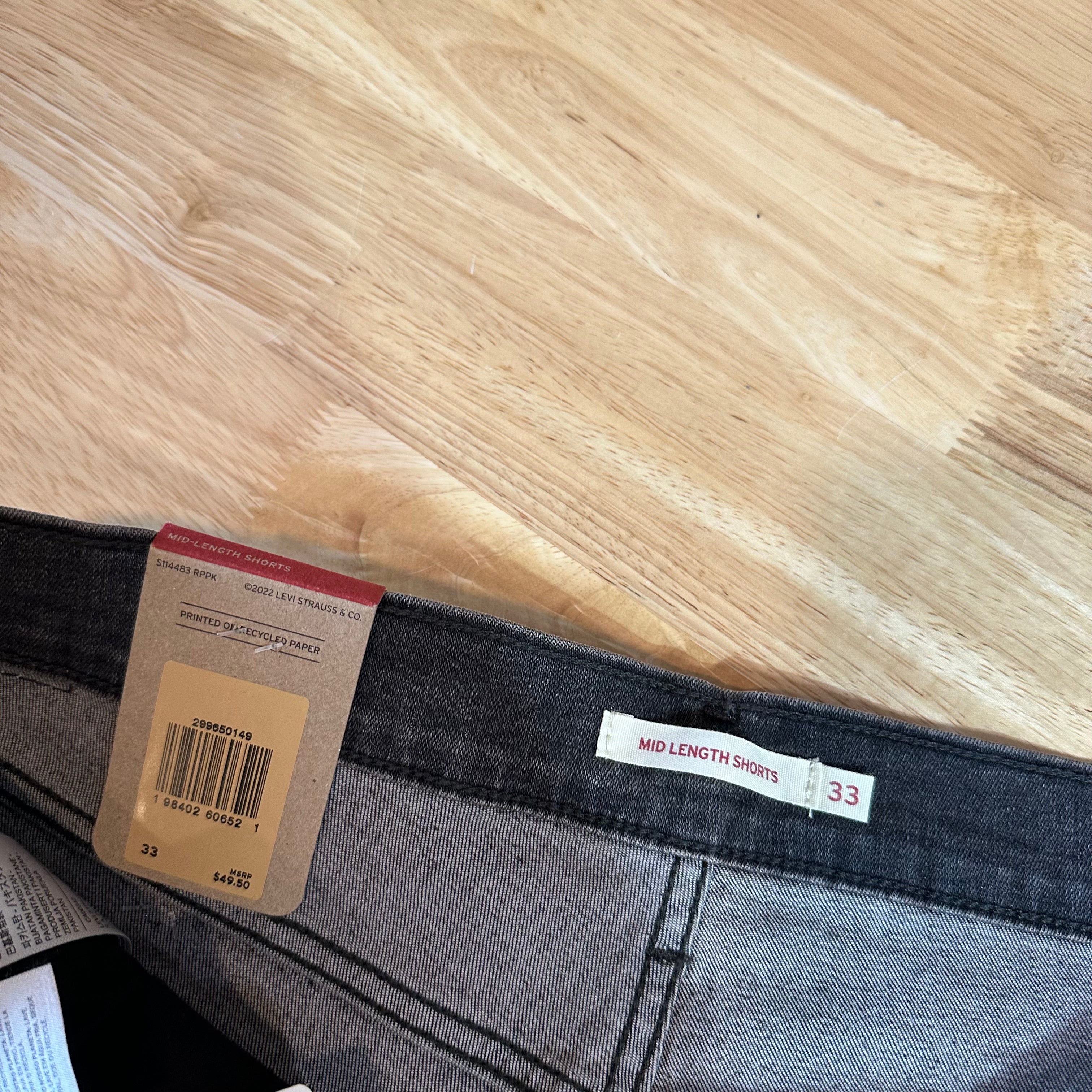 Levi's Black Denim Jean Shorts Womens 33 NEW