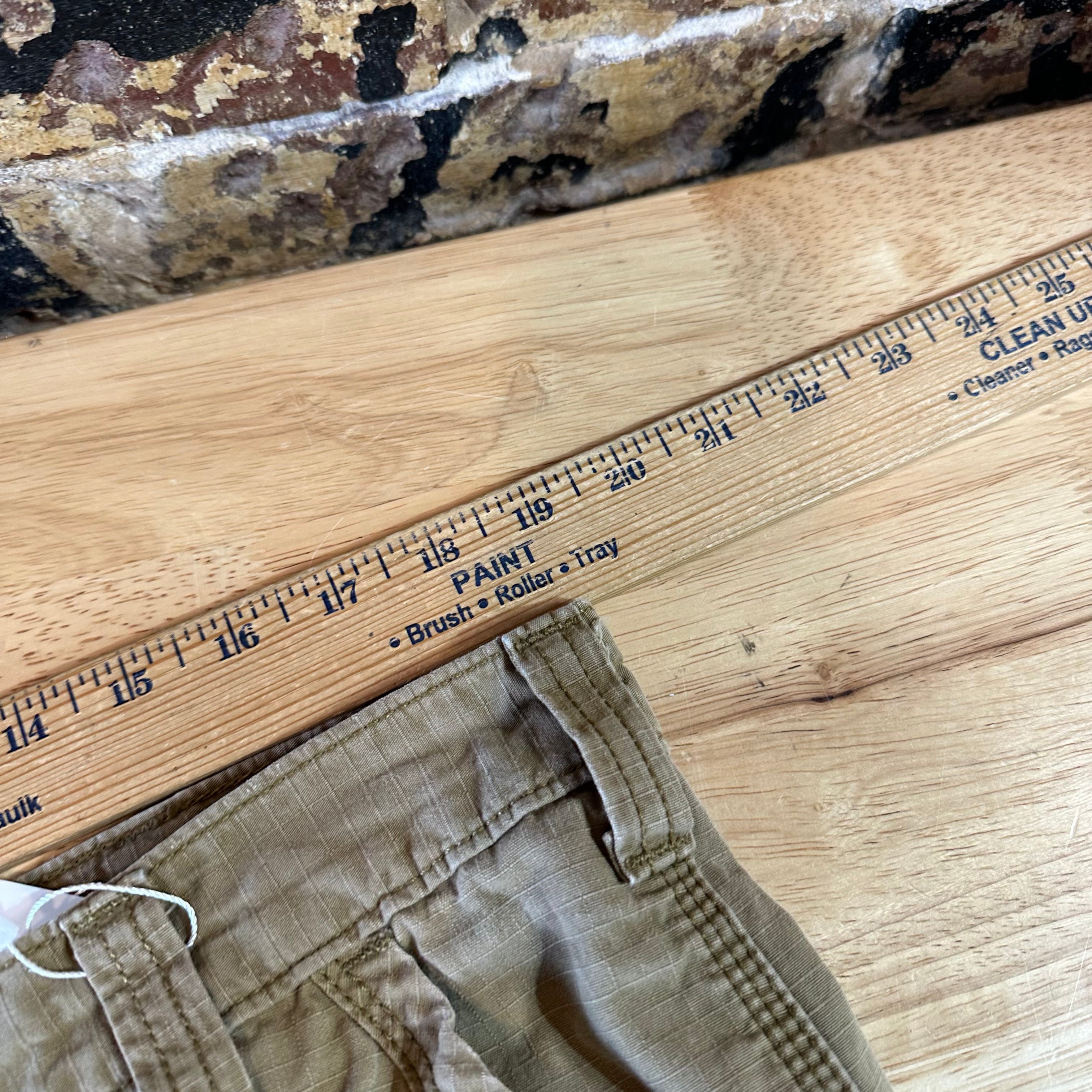 Carhartt Cargo Tan Shorts Mens 38