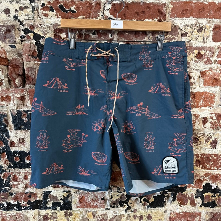 Howler Board Shorts Mens 36
