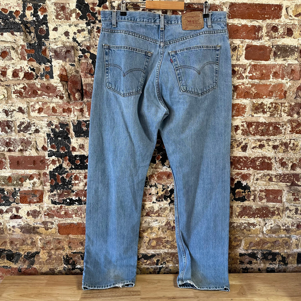 Vintage Levis 505 Jeans Mens 38x32 Regular Zip fly Blue denim Levi's 2001 y2k