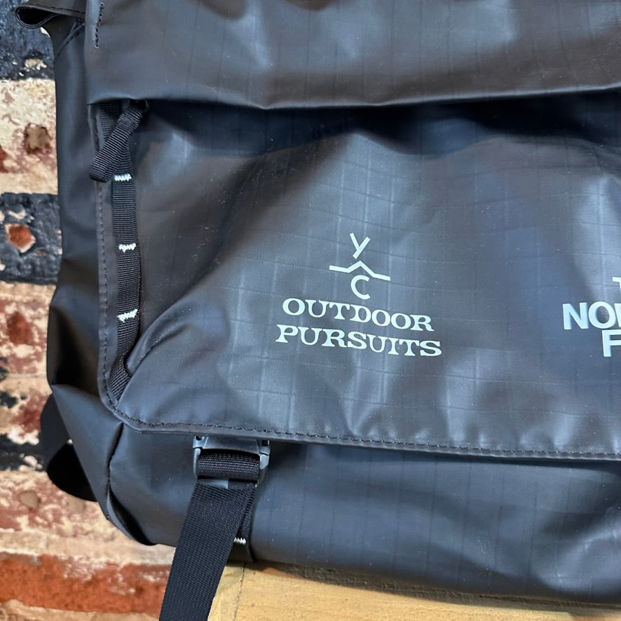 North Face Base Camp Black Messenger Bag NEW