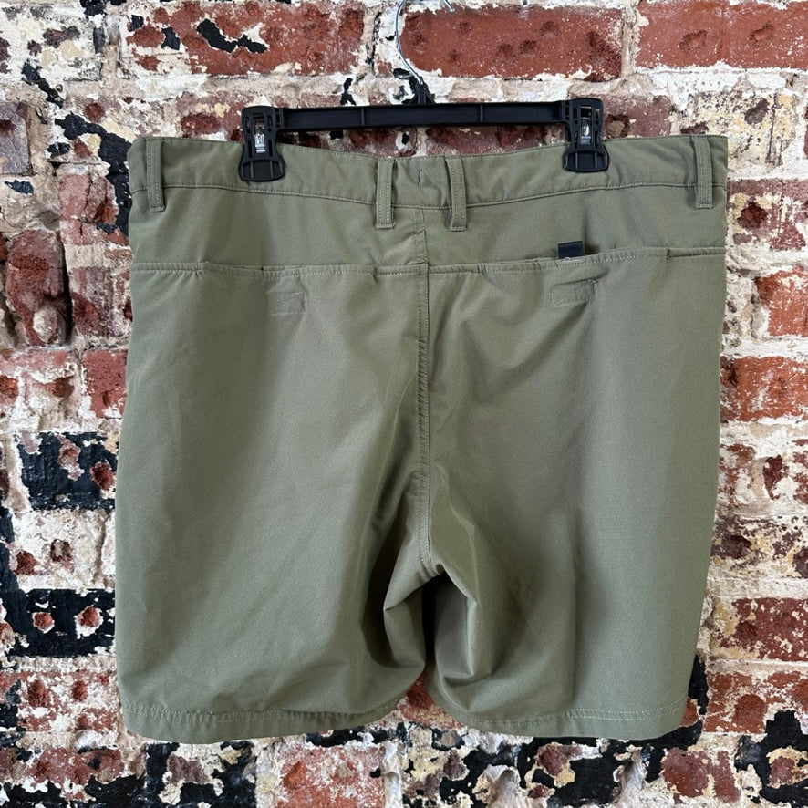 North Face Shorts Mens 38