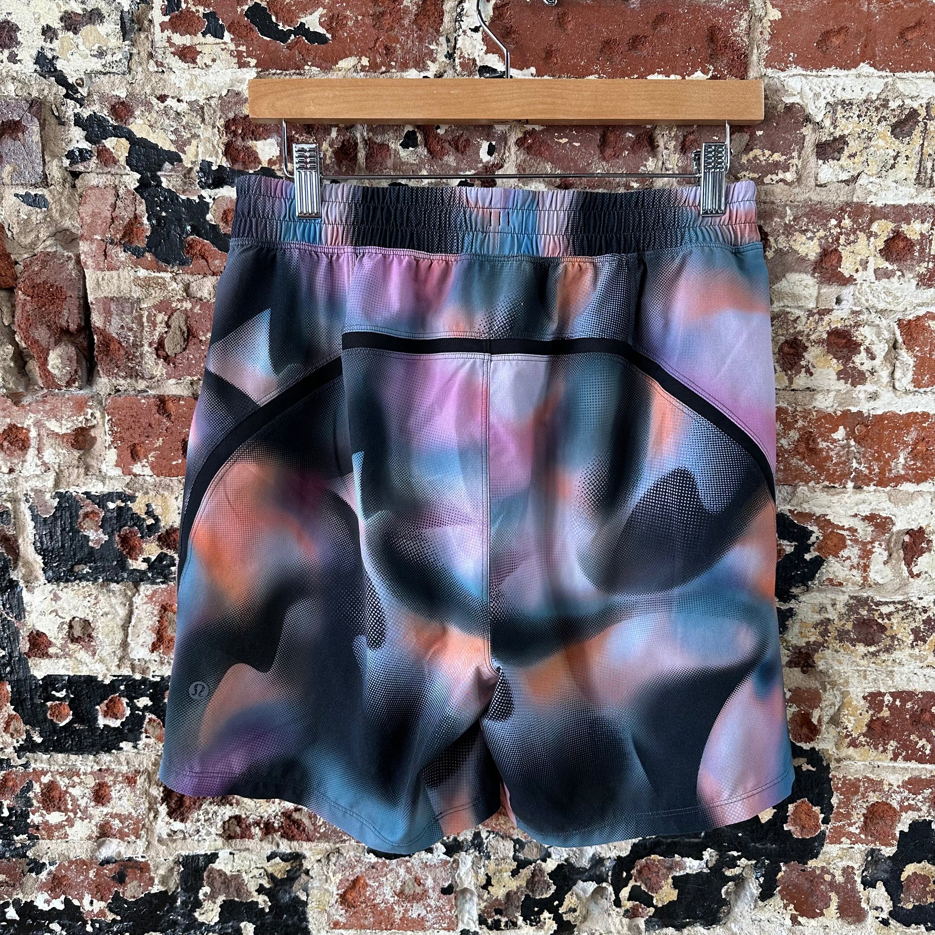 Lululemon Shorts Mens Medium Black Orange Pacebreaker Linerless Chromadrift