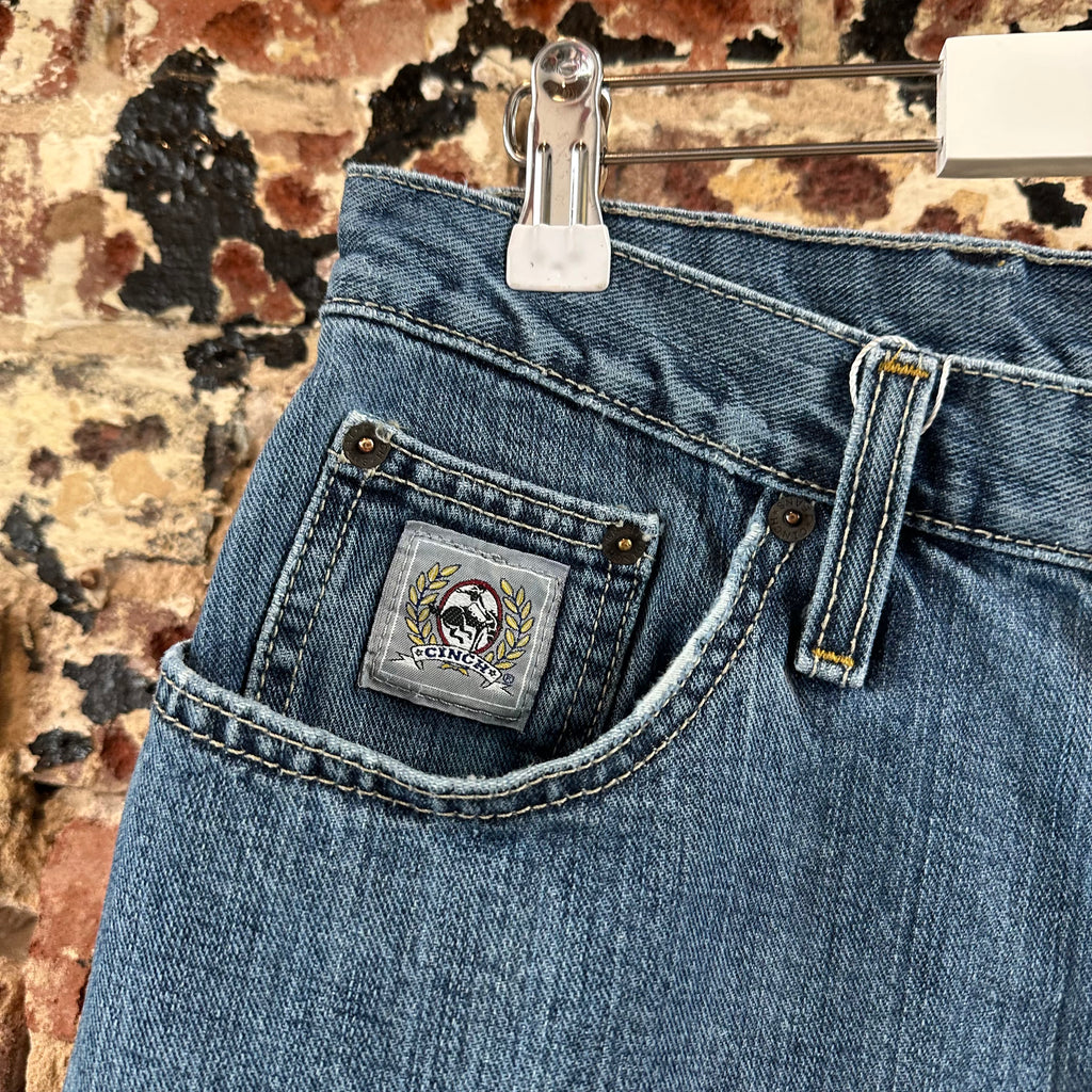 Cinch Mens 32x34 Blue Jeans *worn