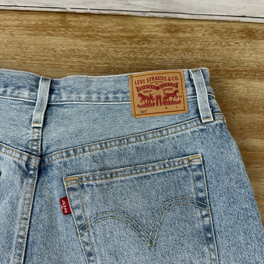 Levi's Cut Off Denim Blue Jean Shorts Womens 31 Distressed - 32x2.5"