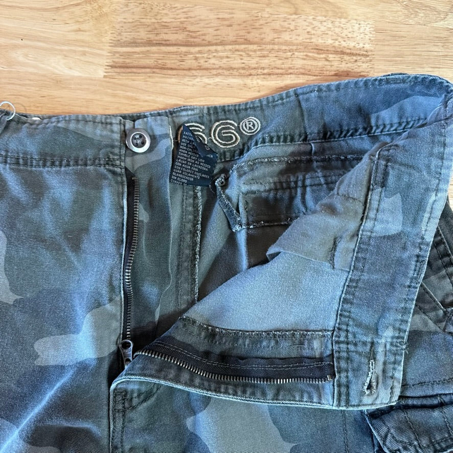 Plugg Mens 34 Camo Cargo Shorts