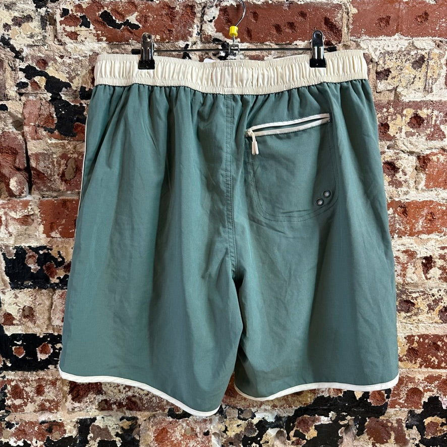 Laguna Mens Medium Shorts