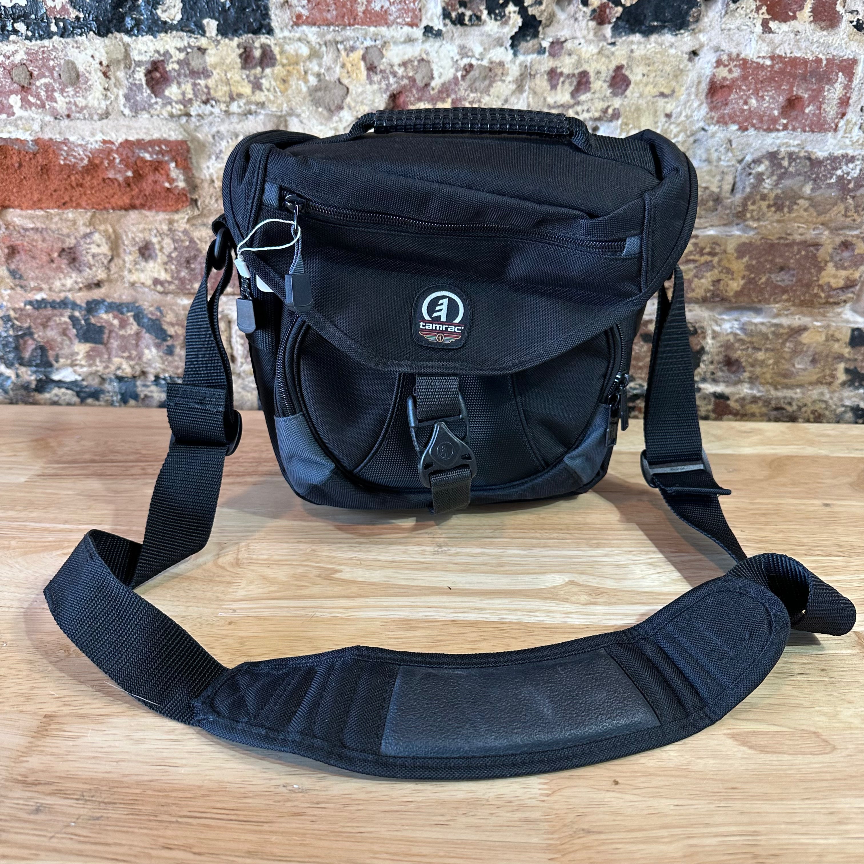 Tamrac Adventure Messenger Black Shoulder Camera Bag