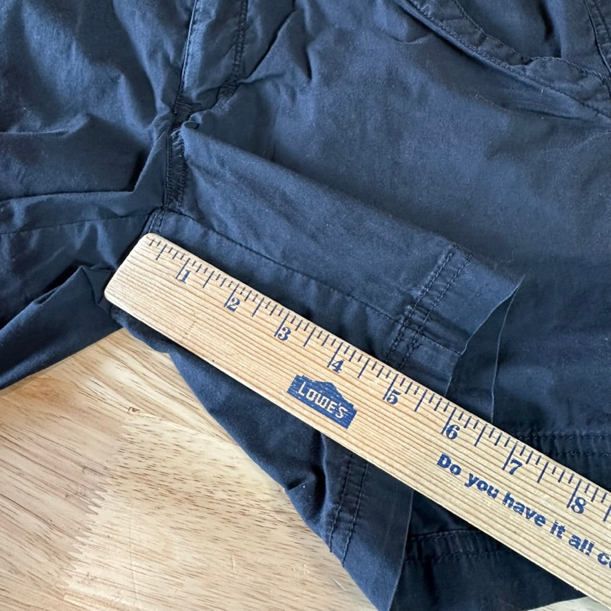 North Face Women's 8 Black Shorts