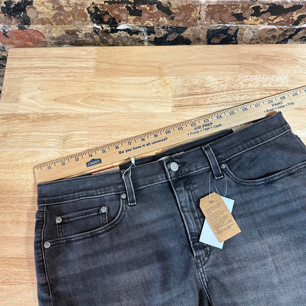 Levi's Black Denim Jean Shorts Womens 33 NEW