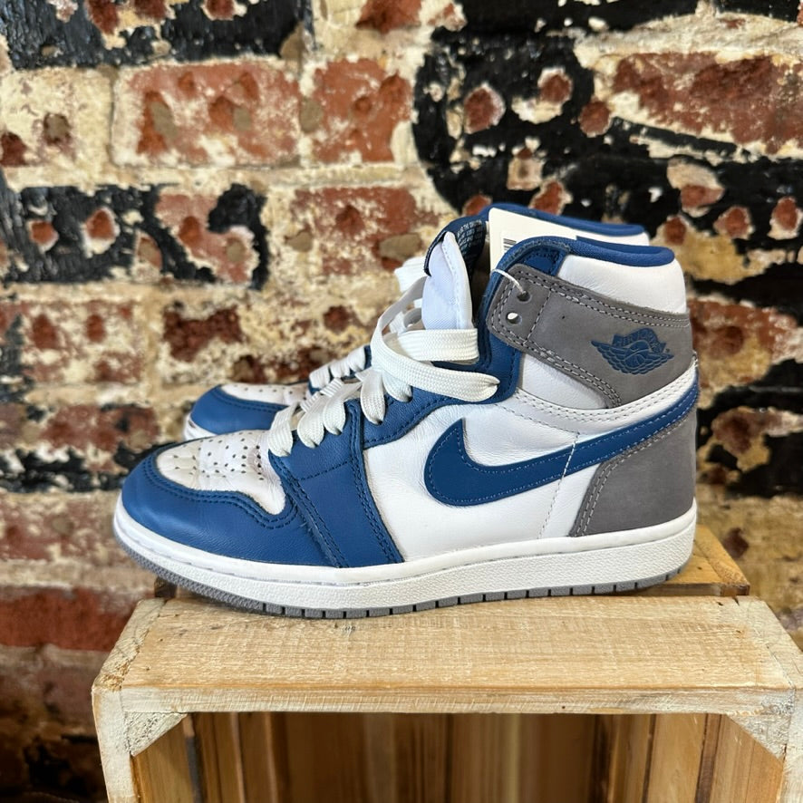 Nike Boys Blue Shoes 4