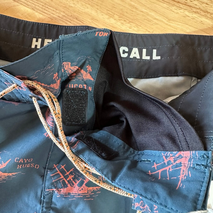 Howler Board Shorts Mens 36