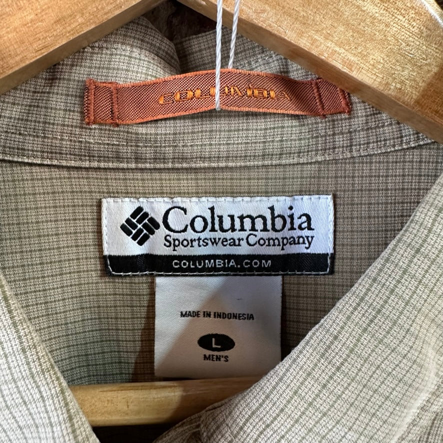 Columbia Mens Large Button Up