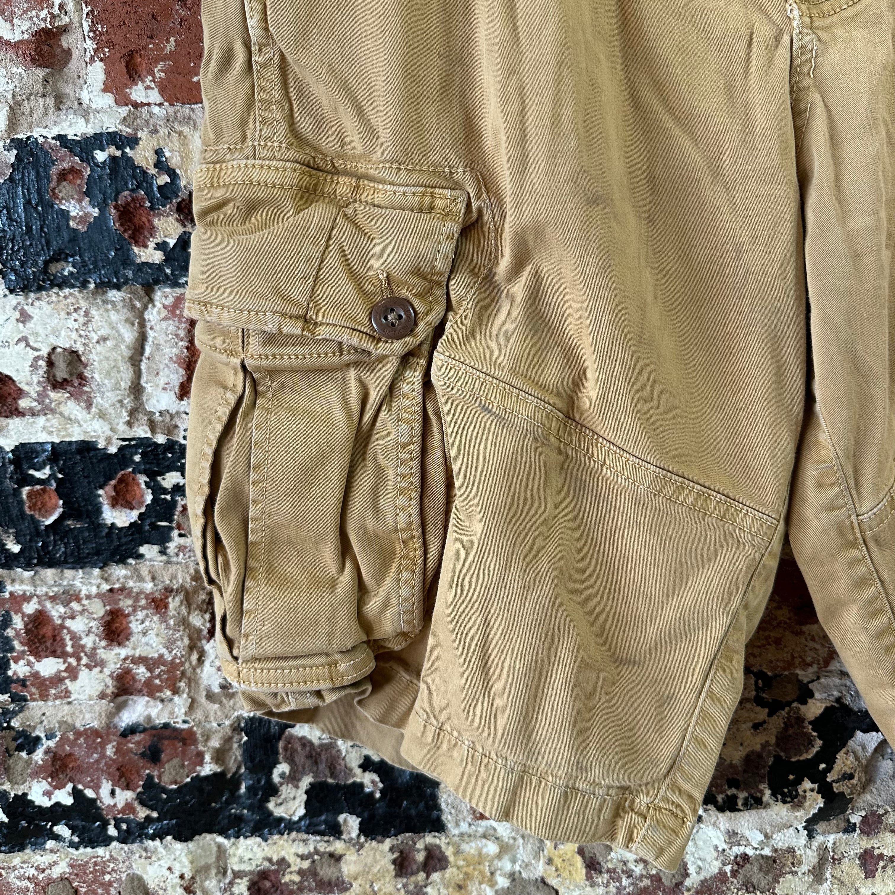 American Eagle Outfitters Longer Length Cargo Shorts Mens 33 Tan 12" inseam