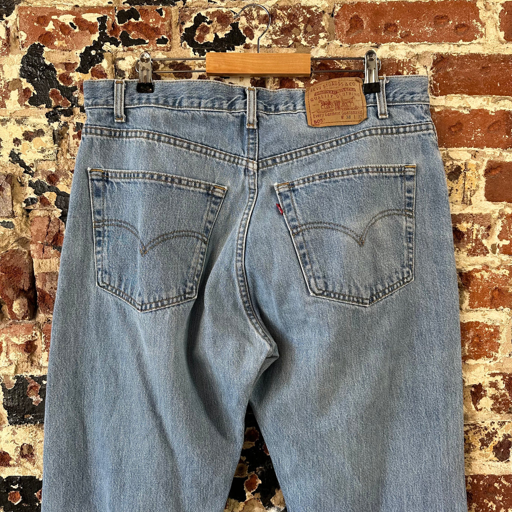 Vintage Levis 505 Jeans Mens 38x32 Regular Zip fly Blue denim Levi's 2001 y2k