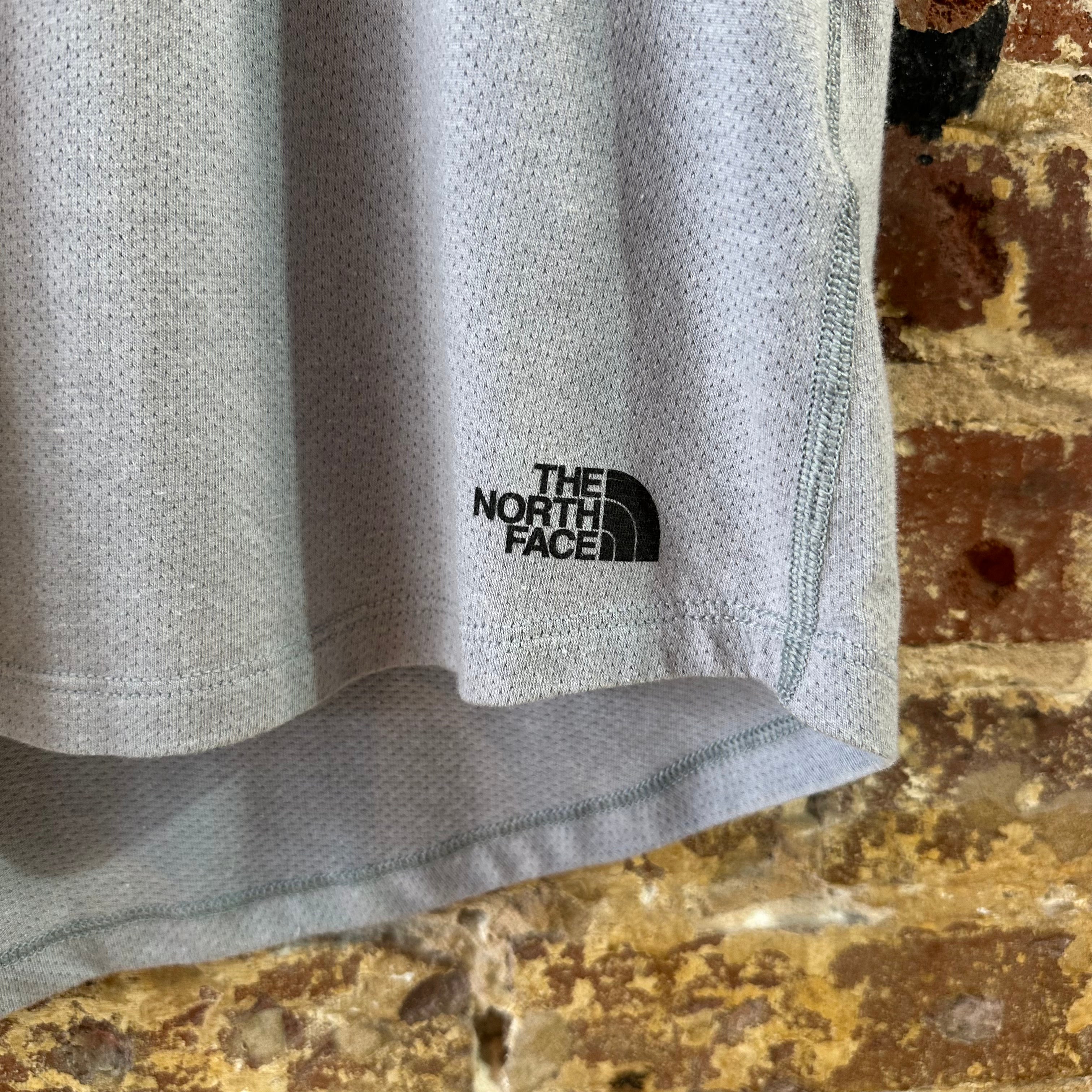 The North Face Womens Large Gray S/S T-Shirt