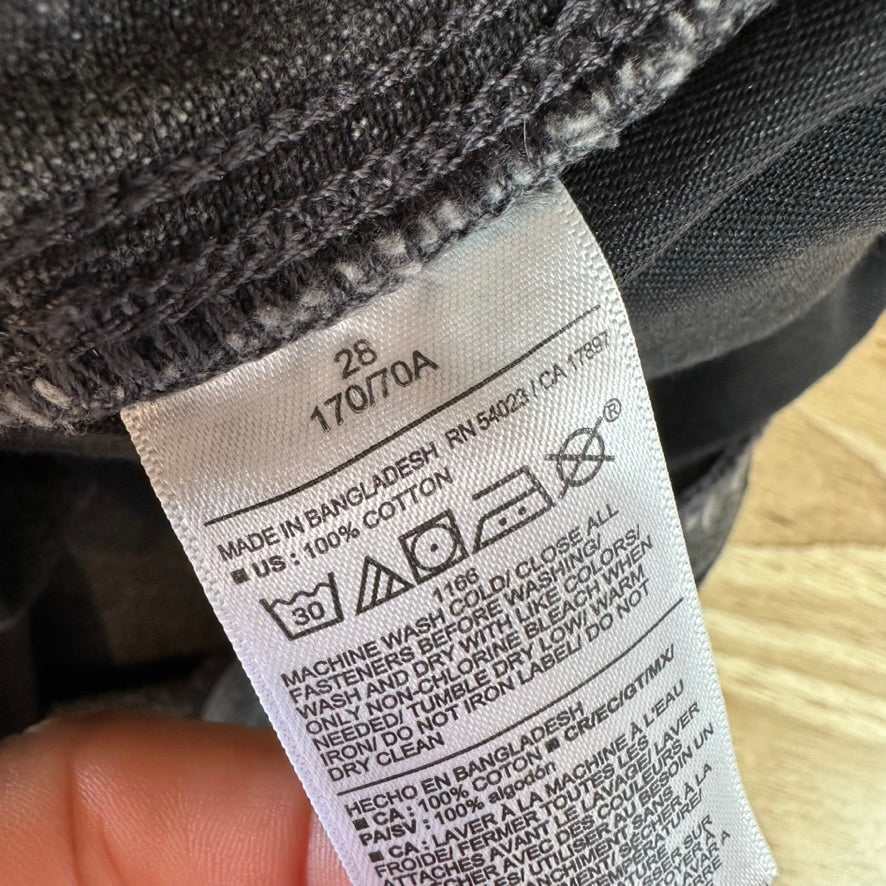Old Navy Mens 28 Black/Gray Shorts