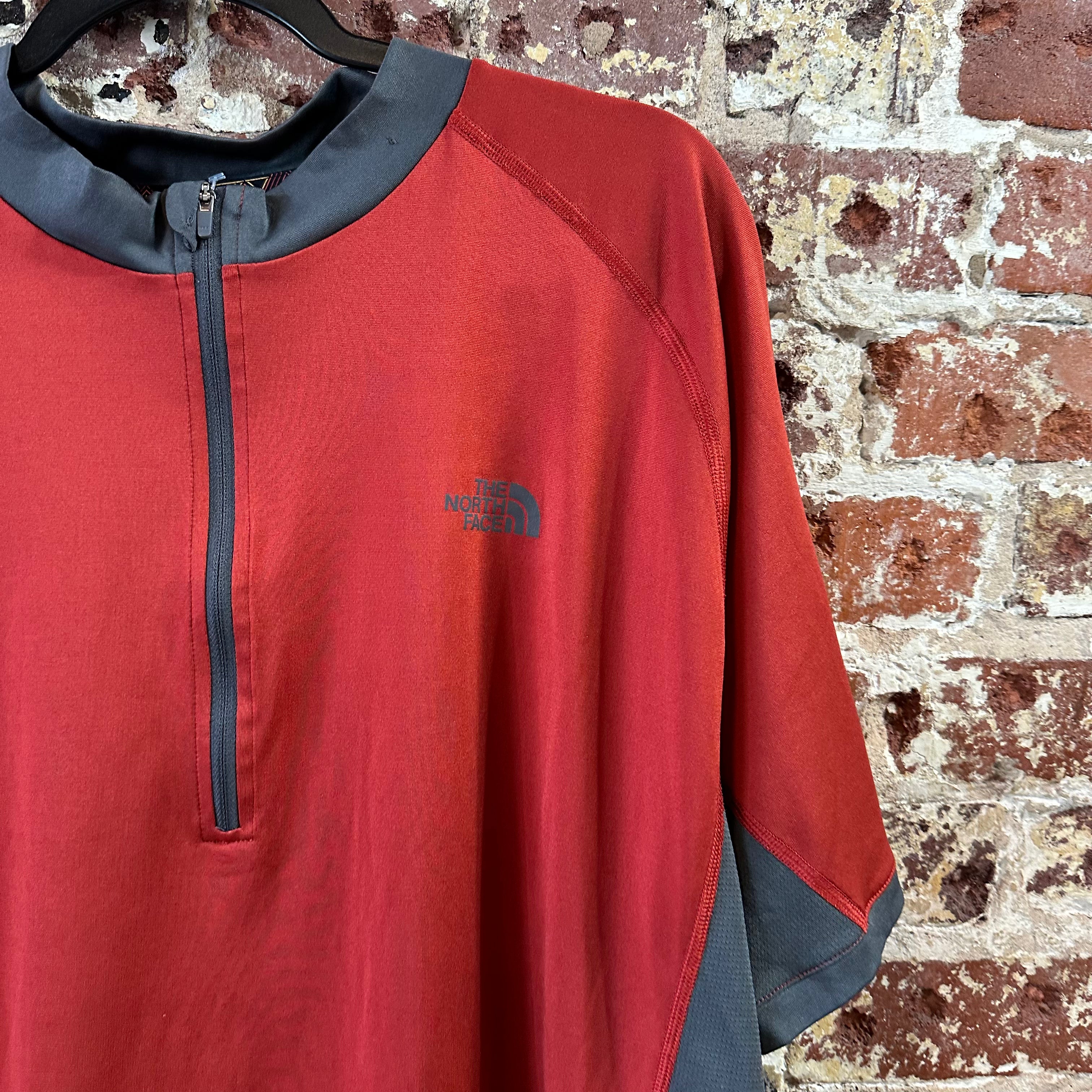 North Face Men's XL S/S Red Shirt