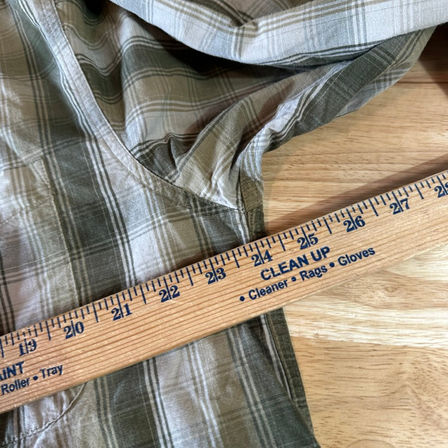 Columbia Men's Large Button Shirt