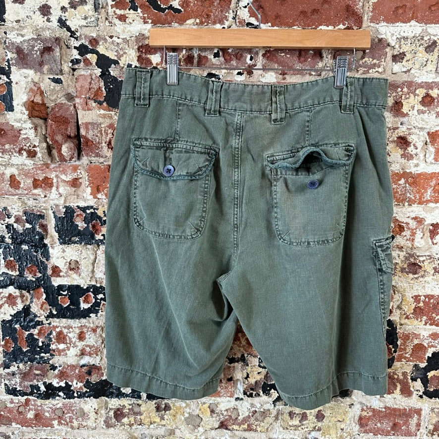 Robert Graham Mens 34 Green Shorts