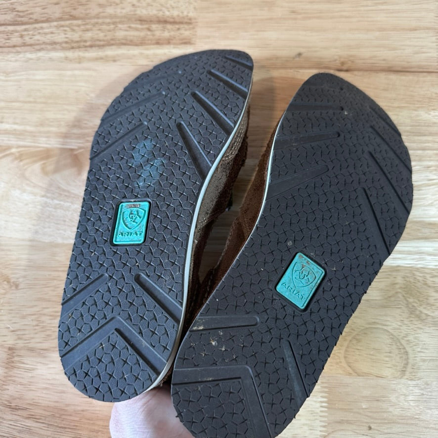 Ariat Womens 6.5 B Slip ons