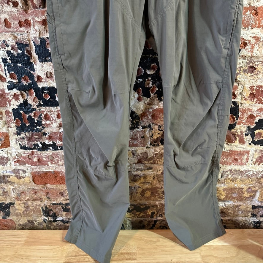 Kuhl Mens 34x32 Green Pants