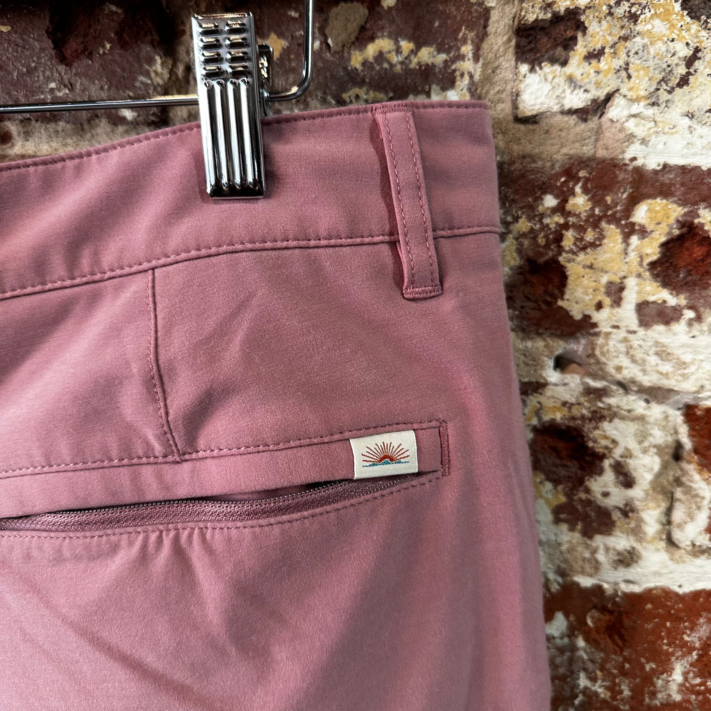 Faherty All Day Shorts Men's Size 36 Pinkish Red belt loops 5" Inseam
